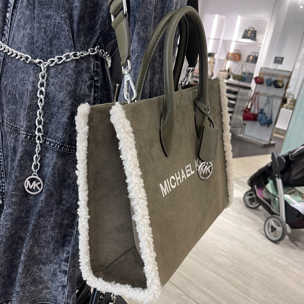 MICHAEL KORS Mirella Medium Suede and Faux Shearling Tote Bag
Olive 
NWT - Picture 11 of 16